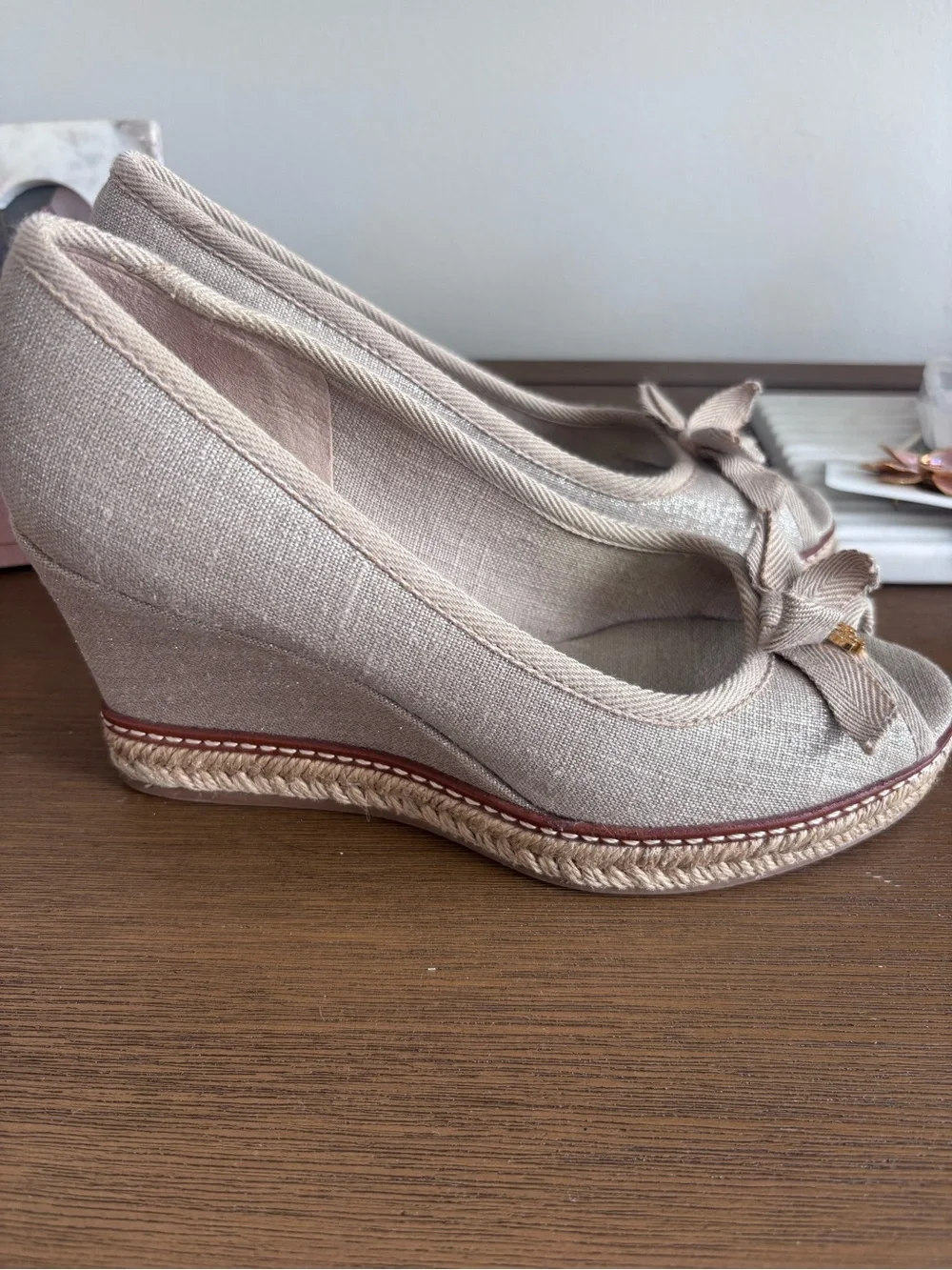 Tory Burch Neutral Beige Peep-Toe Bow Wedge Heels